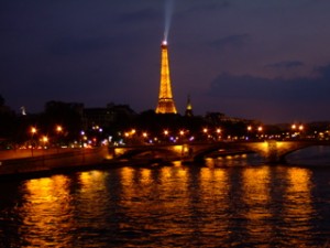 毎時零分に光るエッフェル塔 毎時零分に光るエッフェル塔