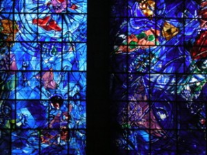 ニースのシャガール美術館のステンドグラス（シャルル・マルク作）<p>